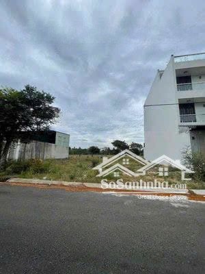 còn 2 lô đất ngay thị trấn ba tri , bến tre , chỉ 490tr nền , liền kề chợ ba tri . 150m2.