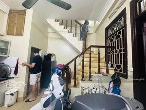 nhà dân xây gần phố thịnh liệt 4 tầng gọn gàng giá chỉ 3.2 tỷ