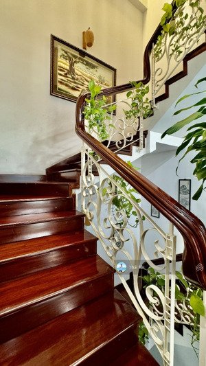 chủ cần bán biệt thự hầm trệt 2 lầu ngay công viên cao đức lân phường an phú quận 2