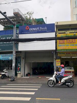 BÁN NHÀ MẶT TIỀN CÁCH MẠNG THÁNG 8 – QUẬN 3 – THU NHẬP ỔN ĐỊNH Diện tích: 7 x 22m, nở hậu 7.7m CN:140m2