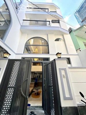 bán gấp nhà đường trần hoà - p11 - q5. gần bệnh viện chợ rẫy, cho thuê 24tr. giá 3tỷ580/78,96m2