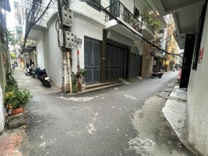 bán nhà yên lãng-ttđống đa -7tầng thang máy-dòng tiền 70tr/tháng
dt 48m2 x 7 tầng mt3.4m
giá 16 tỷ