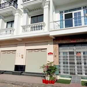 NHÀ PHỐ 4 TẦNG MẶT TIỀN CHỢ CÁI VỒN BÌNH MINH.