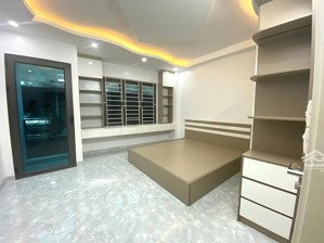 bán nhà mỗ lao, 32m², 5 t, mt: 4m, giá: 6 tỷ nhỉnh, 100m ra mặt phố, gần chợ, đầy đủ tiện ích