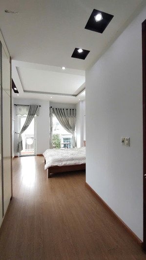 bán nhà 4 tầng 2 mặt tiền phạm văn nghị, thanh khê, đà nẵng. dts: 226m2. giá chỉ : 8ty850tr