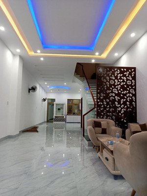 chính chủ cho thuê nhà 3 tầng nguyên căn đường trung lập 17 - hòa hiệp nam - liên chiểu - đà nẵng