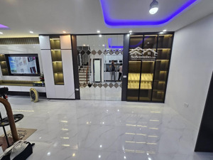 bán nhà 55m2 phố khâm thiên -đống đa -kinh doanh ,gần ôto - xây mới - full đồ mt 5m x 4pn hơn 9 tỷ