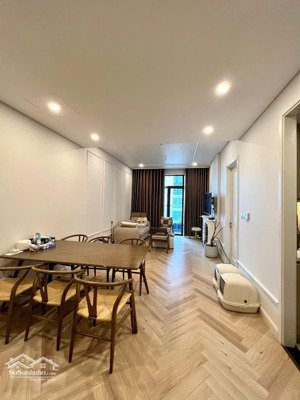 chuyển căn to gia đình tôi cần bán lại căn 2pn 2wc diện tích 90m2 tại sun ancora số 3 lương yên
