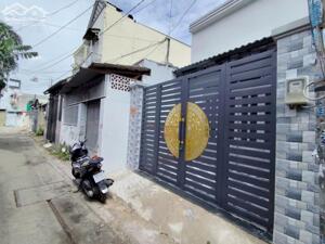 Bán nhà HXH Bà Điểm 5, hẻm thông, 4x17, lủng, 2 PN 2WC. Giá 3,75 Tỷ