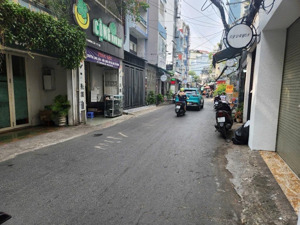 âu dương lâng q8
n.h.à mới ở ngay-gần 50m2-xe hơi tới nhà-gần chợ rạch ông-parc mall-trường học