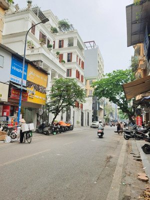 bán nhanh nhà phố bùi thị xuân, nhà đẹp giá rẻ 79m2 x 7 tầng thang máy giá 41,8 tỷ . lh - 093626526