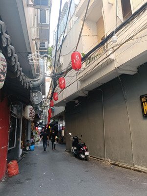 chủ gửi bán nhà hẻm 15b lê thánh tôn, bến nghé quận 1- vị trí đắc địa khu phố người nhật.