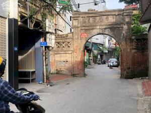 Bán nhà C4 đầu làng Đức Diễn Cách Văn Tiến Dũng chỉ 100m!