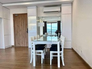 cần bán căn 3 ngủ khu skyoasis ecopark giá 4.6 tỷ bao phí full nội thất tầng trung view thoáng