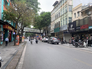 siêu hiếm - mặt tiền khủng 10m - bán nhà phố hàng cót, hoàn kiếm . dt 50/54m2 x 5t thang máy 52 tỷ