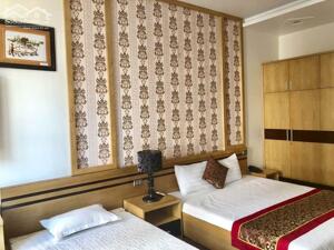Cần bán Khách sạn xây 11 tầng ngay quảng trường Sun cạnh Mường Thanh. Khu công viên Sunworld Bãi Cháy, Hạ Long