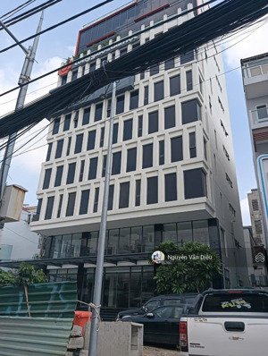 bán tòa nhà chdv mặt tiền đường lâm văn bền quận 7 dt 15x25m-hầm 10 tầng-hđt 300tr/th giá 105 tỷ