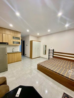 cần bán căn hộ dịch vụ - hồ tùng mậu, lô góc, dòng tiền trên 140 triệu/tháng