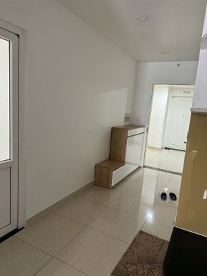 bán ch moonlight park view 76m 2pn 2wc sổ hồng ,view q1 giá 3,8tỷ tặng hết nội thất. lh 