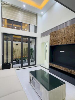 45M*2 6 TẦNG THANG MÁY HIỆN ĐẠI _ Ô TÔ ĐỖ CÁCH NHÀ 10M _ PHỐ HỒNG MAI _ GIÁ 8.8 TỶ.