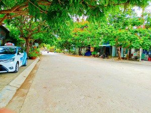 [ đất dân tái định cư đắc lộc _ ] * cách biển hòn chồng 6 km * giá : 1,450 tỷ