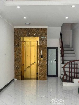 bán nhà mới xây phố thụy khuê 6 tầng thang máy hai thoáng sổ sẵn giao dịch giá: 9.6