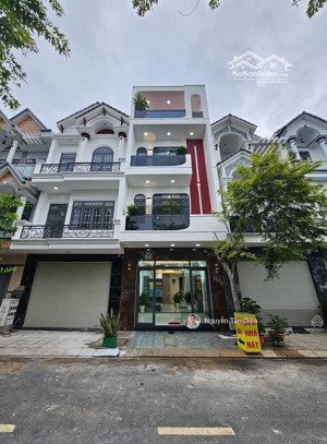 nhà phố 3 tầng vừa hoàn thiện 80m2 chỉ 5tỷ 2 thuộc tp thuận an bình dương