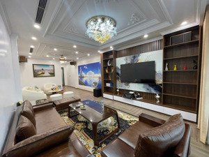 siêu phẩm mặt phố nguyễn văn cừ ngô gia tự 100m 7 tầng thang máy giá có 29.9 tỷ