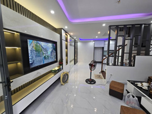 bán nhà thổ quan-khâm thiên đống đa 51m 5 t full nội thất vị trí siêu đẹp thuận tiện mọi hình thức