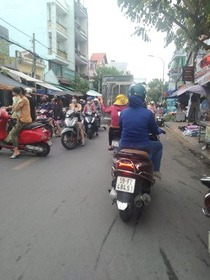 nhà mặt tiền huỳnh văn nghệ, dt 4,2x29, trệt, lửng, lầu, đang cho thuê thu nhập 20tr/thg, giá 11 tỷ