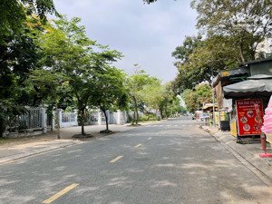 bán nền đẹp mặt tiền đường 20m - kdc phong phú 4 - khang điền - sổ hồng - 7,4 tỷ - 100m2