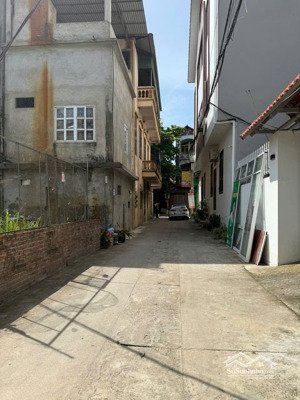 bán đất tặng nhà c4 ngõ thông ô tô vào nhà sáp mai, võng la. chỉ 5.1 tỷ