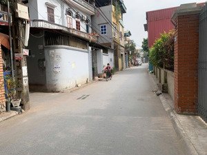 chính chủ: bán 60m2 đất mt 3,48m tại thôn kiêu kỵ xã kiêu kỵ gia lâm ( đường nguyễn quý trị ).