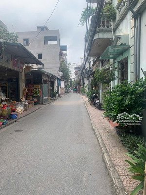 hàng hiếm khu vực kim quan việt hưng đường ngõ oto 5 chỗ thông qua nhà