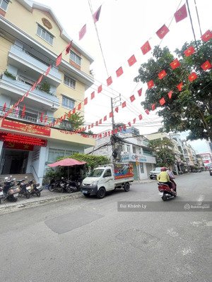 phú nhuận - đoàn thị điểm - 58m - 4 tầng st - hẻm xe hơi tránh - gần phan xích long