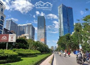 bán nhà mặt phố liễu giai, dt 120m2 x 9 tầng, mặt tiền 8m, lô góc, thuê 300 tr/ th.