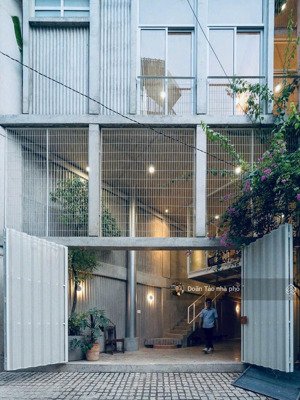 toà văn phòng +chdv mặt tiền sát phan đăng lưu-p1, bình thạnh -dt 94m(5 x 18.9) có thang máy 18.9t