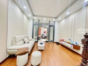 ngõ chợ khâm thiên 35m2, 6 tầng 4 trung tâm đống đa, dân xây ,ngõ thông, ba gác phóng, gần trường,h