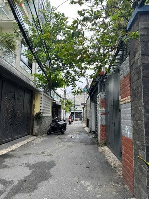 ngang nhà 5.3(80m2) hxh 6m không lộ giới nguyễn kiệm(gần sân bay); xây mới theo thiết kế 10. xtỷ