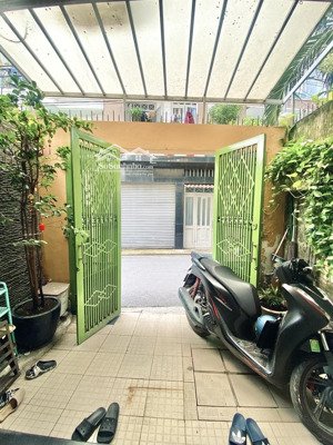 hẻm ô tô - nhà đẹp ở ngay - thích quảng đức p4 pn - chỉ nhỉnh 12 tỷ