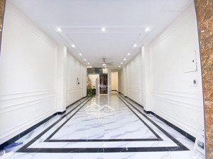 lạc long quân - 67m2 x 5 tầng - thang máy - thiết kế studio thông sàn - dòng tiền ổn định.