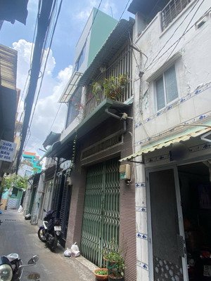 chủ đang ngộp ngân hàng cần bán gấp nhà mặt tiền đường số 7, p 7, gv, dt: 37,2m2 giá: 3 tỷ 5