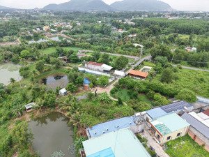 3200 m2 view hồ siêu hiếm tại tp phú mỹ có 10 căn nhà nhỏ 1 chòi gỗ 50 cây ăn trái giá chỉ 2,5tr/m2