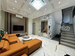 bán nhà hoàng hoa thám, quận ba đình, ba bước ra hồ, ngõ thông, ô tô đỗ gần, 6 tầng thang máy, 46m2