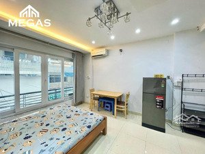 phòng cửa sổ/ban công thoáng ngay gần toà nhà viettel giá tốt