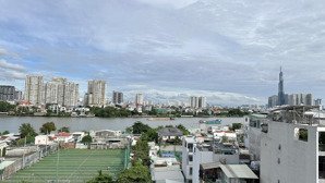 căn hộ dịch vụ full nội thất, có bếp, thang máy, sân thượng, dịch vụ dọn dẹp free