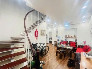 bán căn hộ tập thể quân đội nghĩa đô 150m, 4 phòng ngủ, 3wc, phòng khách, bếp