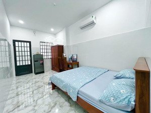 chung cư mini - quy mô hơn 50p - thang máy, hầm xe, bảo vệ - nhà mới 100% - gần ngay cầu chữ y, q8