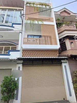 chuyển công tác bán nhà đ.bùi hữu nghĩa-p2-bình thạnh.gần chợ bà chiểu.giá 3tỷ160/65,6m2.cho thuê