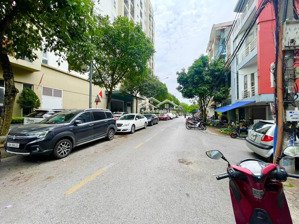 hiếm, ô tô tránh, kd, phố gia thụy, nguyễn văn cừ, long biên, dt 135 m, 3t, mt 7.5 m, giá 20 tỷ 5